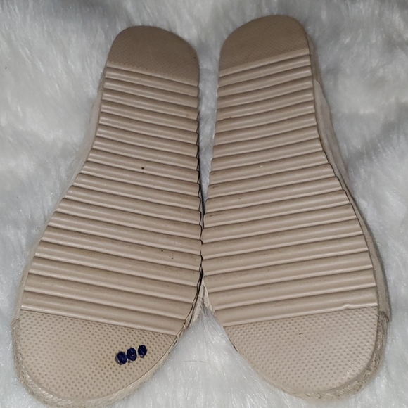 Bio Bio Size 10 Tan Espadrille Sandals - Picture 5 of 5